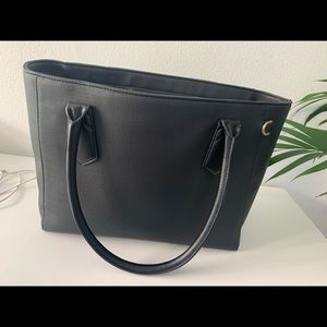 Dagne Dover Signature Tote Size Classic - Black